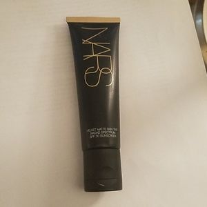 NARS Velvet Matte Skin Tint in Alaska